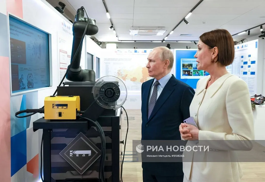 РТК «КЕДР» представлен Владимиру Владимировичу Путину - Кедр - 1